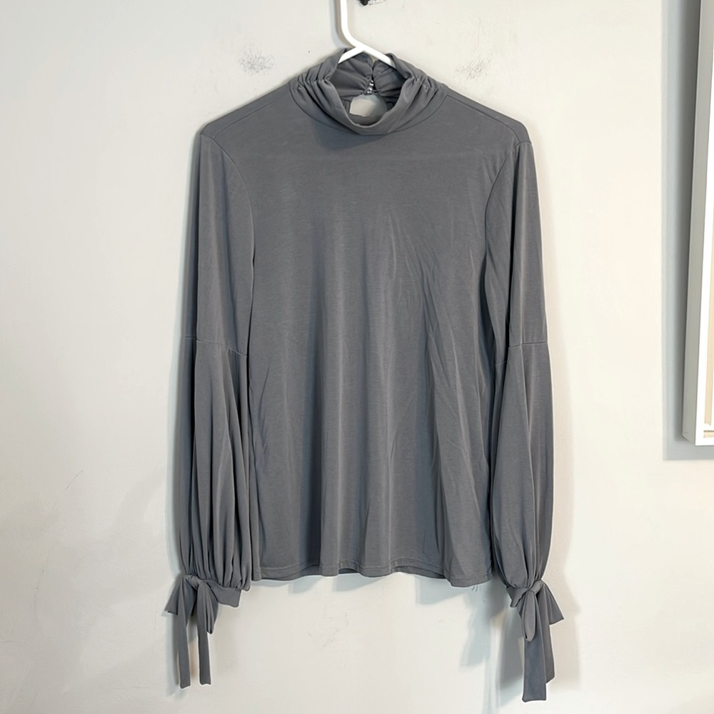 Lord & Taylor turtleneck gray pull over top blouse size small